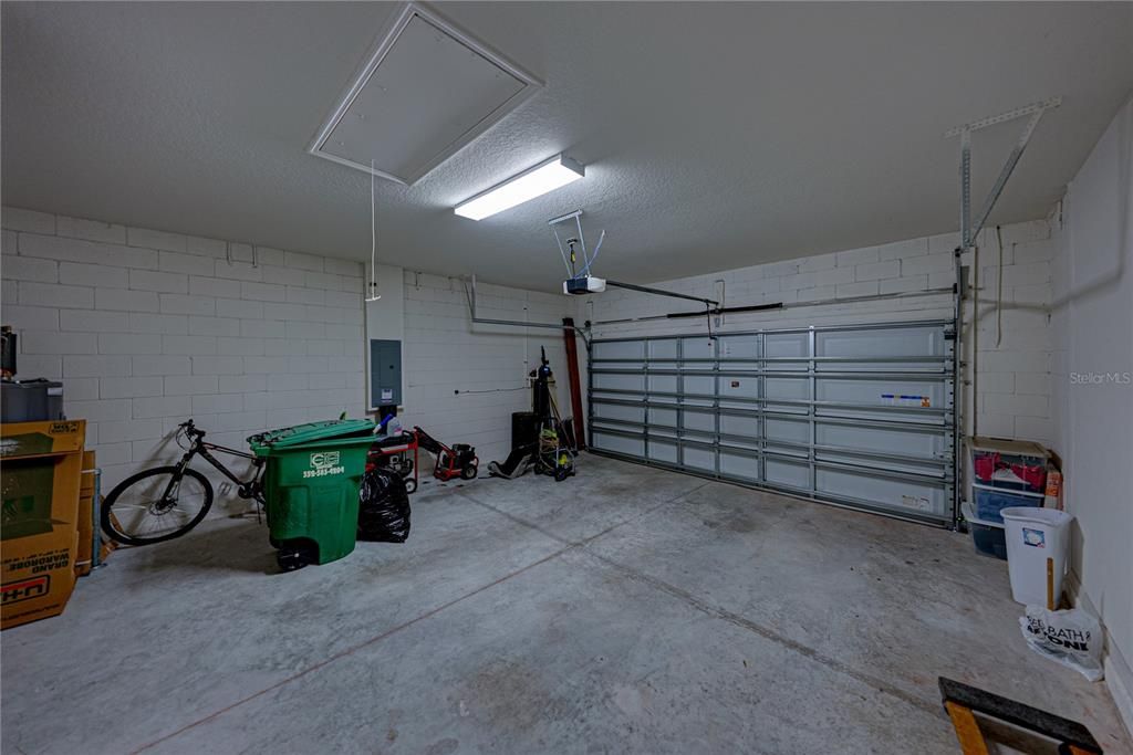 For Sale: $399,000 (2 beds, 2 baths, 1822 Square Feet)