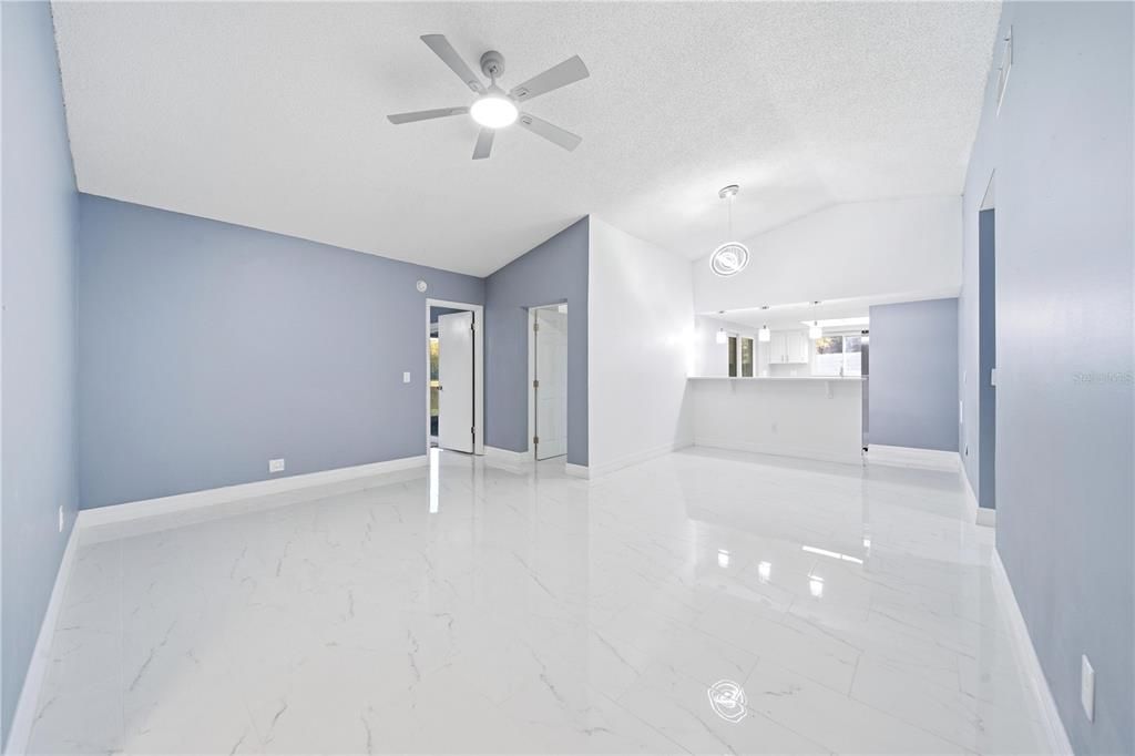 待售: $349,900 (4 贝兹, 2 浴室, 1474 平方英尺)