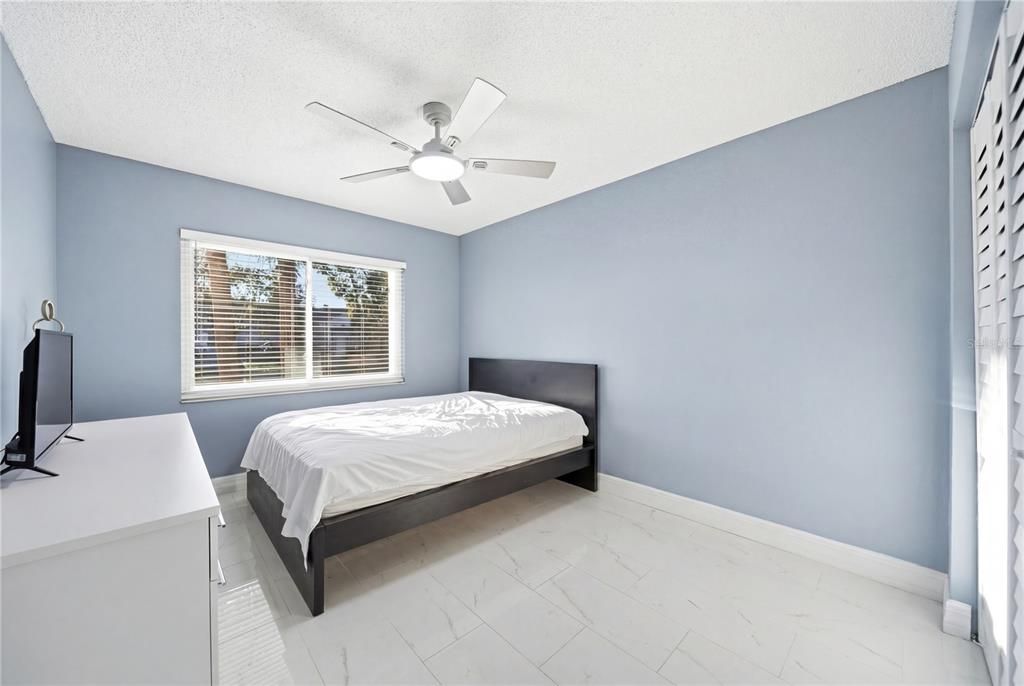 待售: $349,900 (4 贝兹, 2 浴室, 1474 平方英尺)