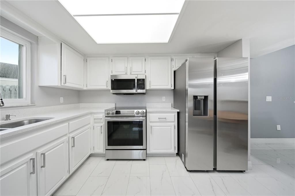 待售: $349,900 (4 贝兹, 2 浴室, 1474 平方英尺)