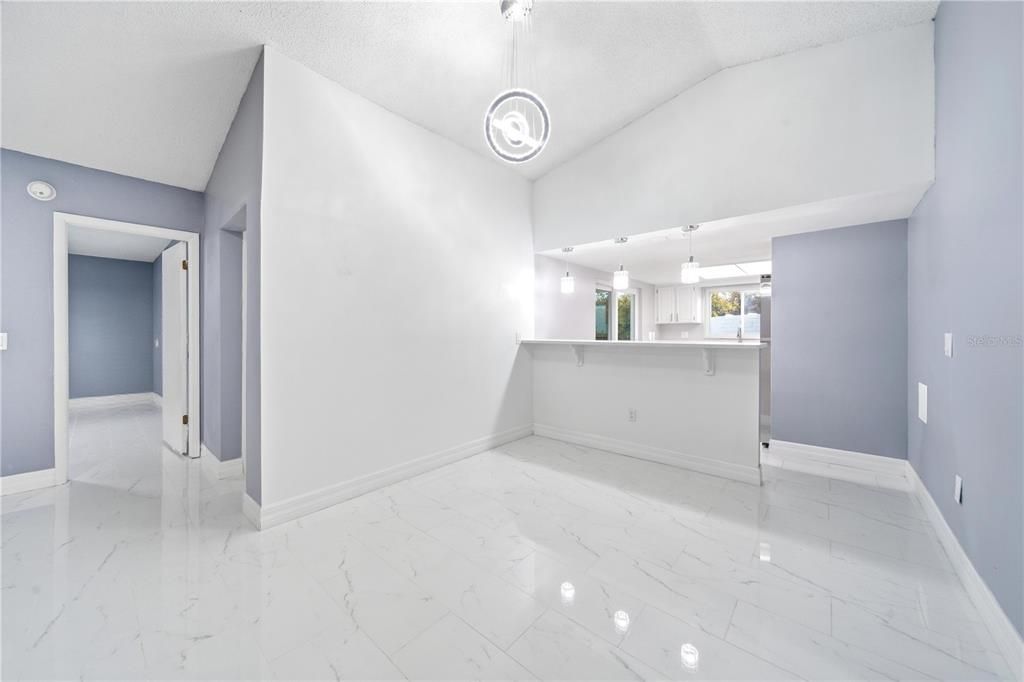 待售: $349,900 (4 贝兹, 2 浴室, 1474 平方英尺)