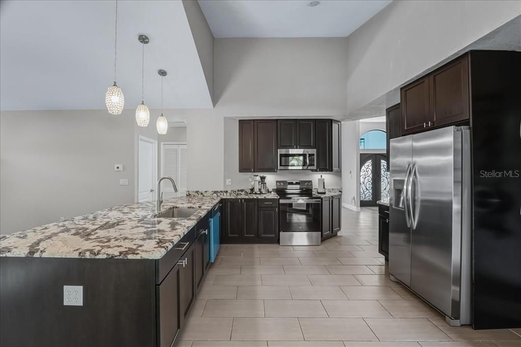 For Sale: $549,000 (3 beds, 2 baths, 2096 Square Feet)