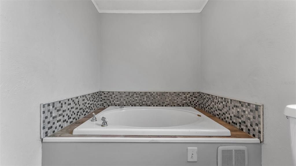 待售: $339,000 (3 贝兹, 2 浴室, 1352 平方英尺)