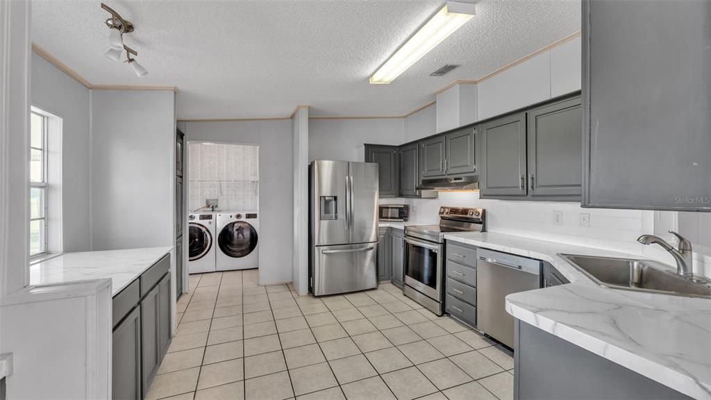 待售: $339,000 (3 贝兹, 2 浴室, 1352 平方英尺)