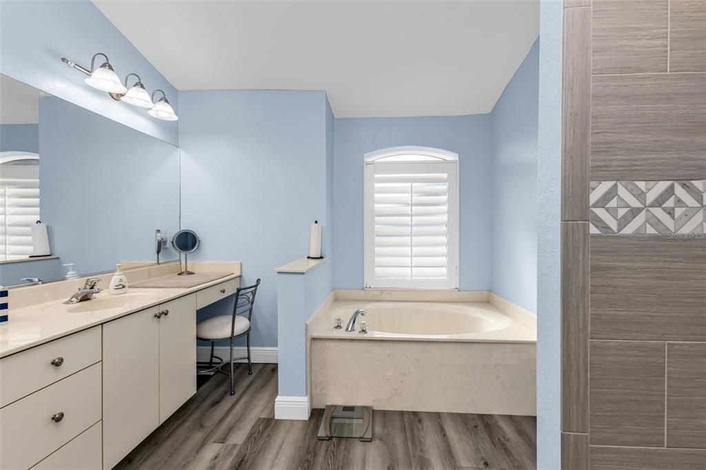 待售: $449,000 (3 贝兹, 2 浴室, 2246 平方英尺)