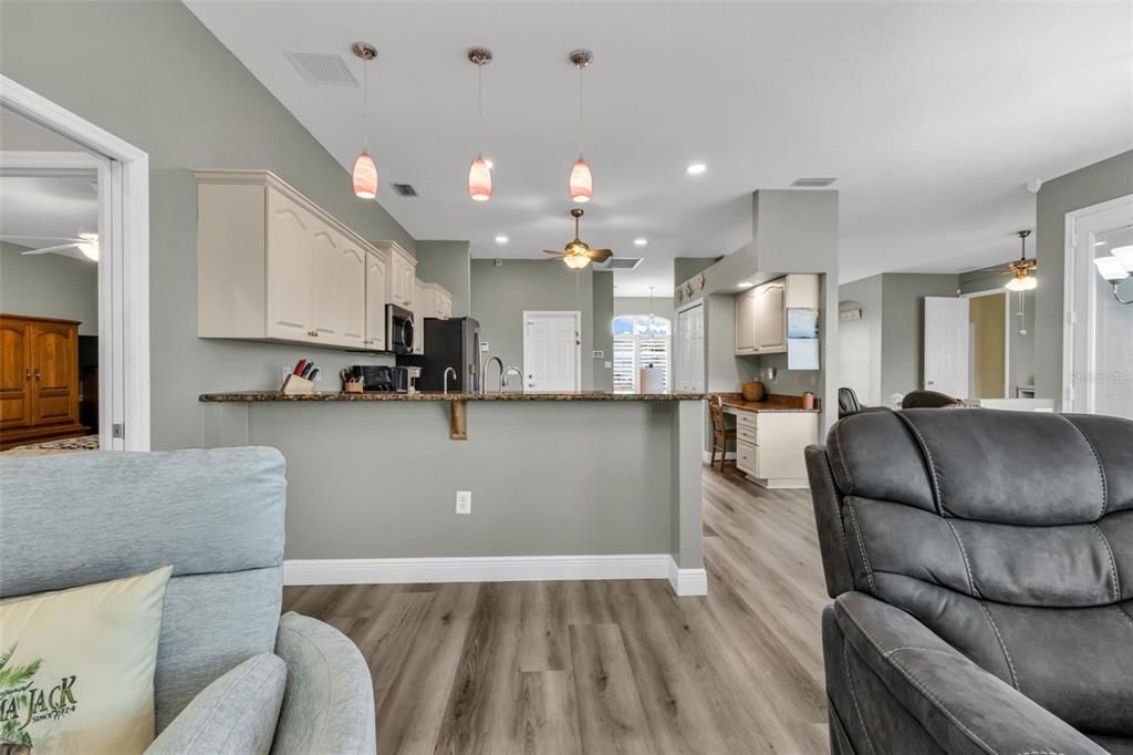 待售: $449,000 (3 贝兹, 2 浴室, 2246 平方英尺)