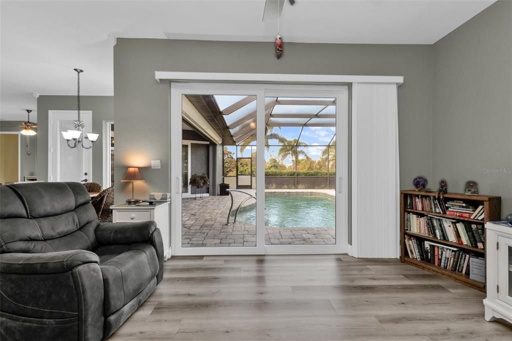 待售: $449,000 (3 贝兹, 2 浴室, 2246 平方英尺)