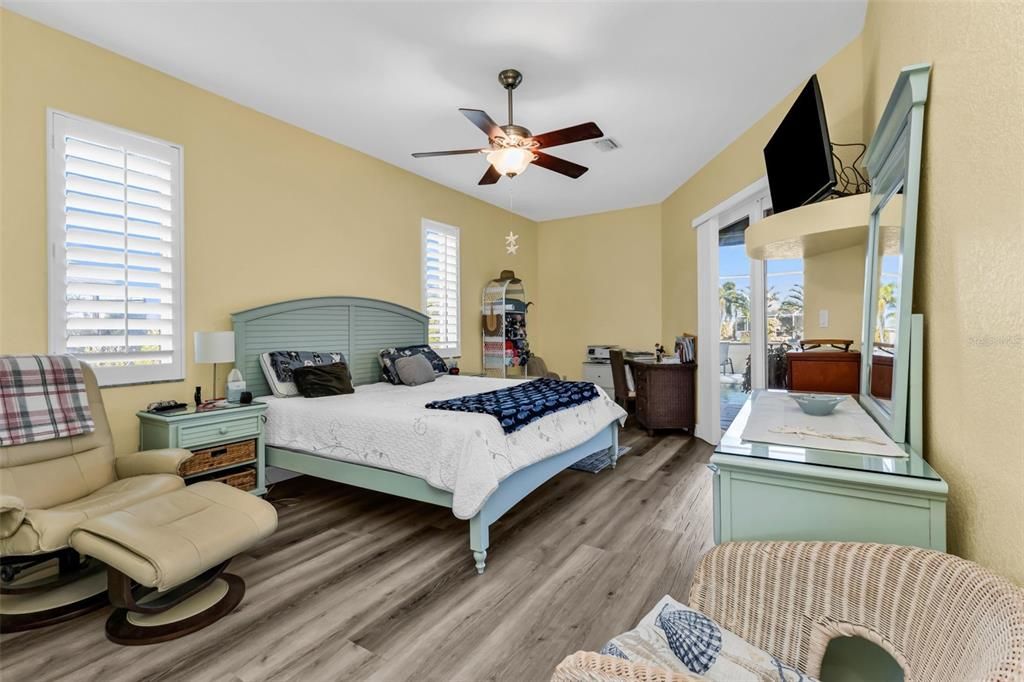 待售: $449,000 (3 贝兹, 2 浴室, 2246 平方英尺)