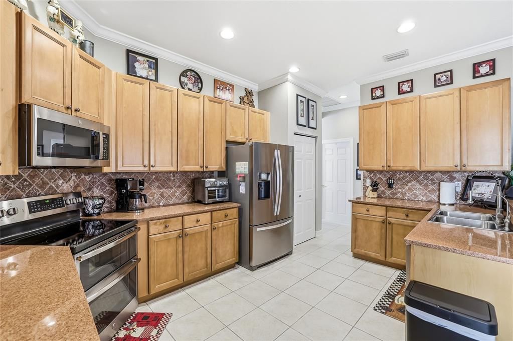 待售: $349,900 (3 贝兹, 2 浴室, 2152 平方英尺)