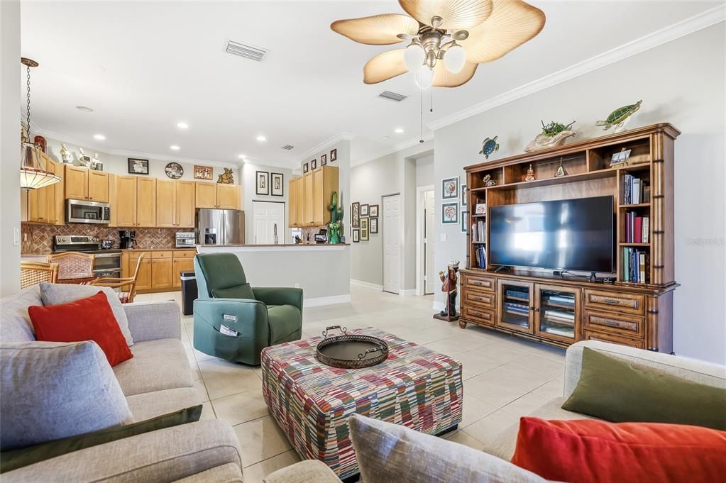 待售: $349,900 (3 贝兹, 2 浴室, 2152 平方英尺)