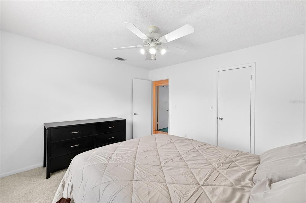 На продажу: $495,000 (4 спален, 2 ванн, 1930 Квадратных фут)