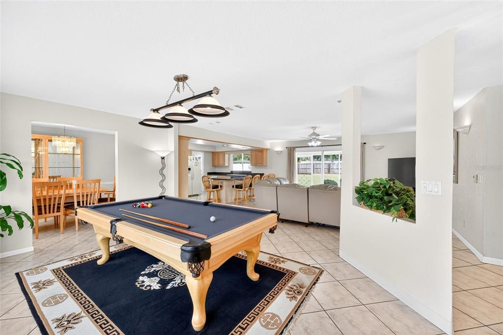 На продажу: $495,000 (4 спален, 2 ванн, 1930 Квадратных фут)