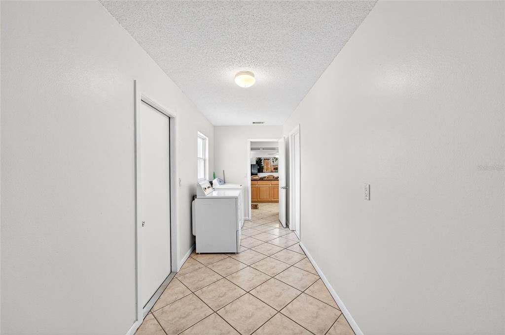 На продажу: $495,000 (4 спален, 2 ванн, 1930 Квадратных фут)