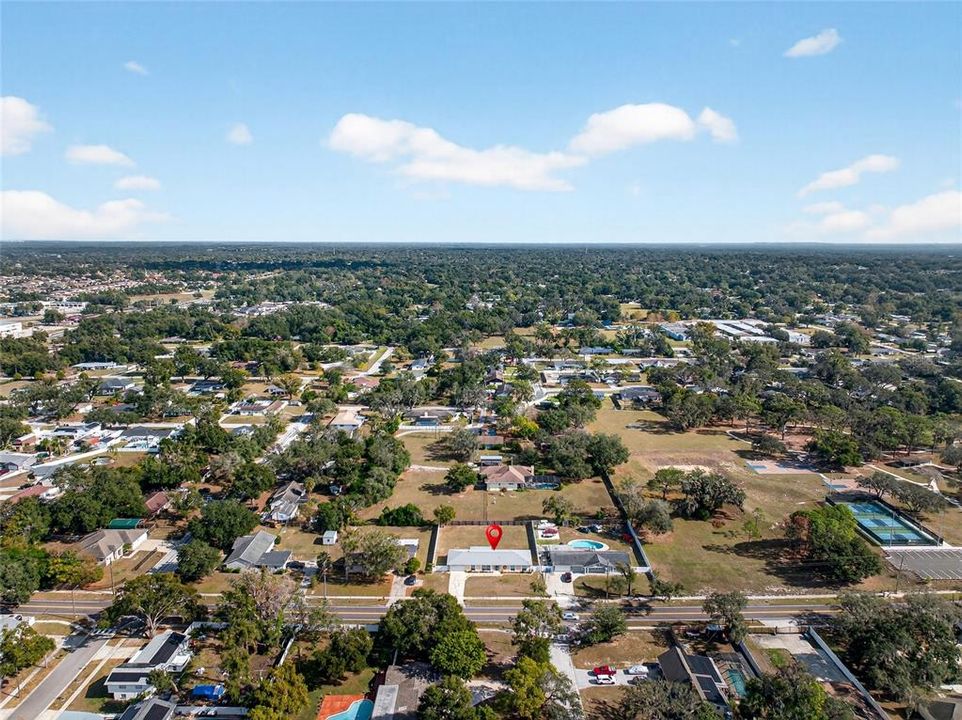 На продажу: $495,000 (4 спален, 2 ванн, 1930 Квадратных фут)