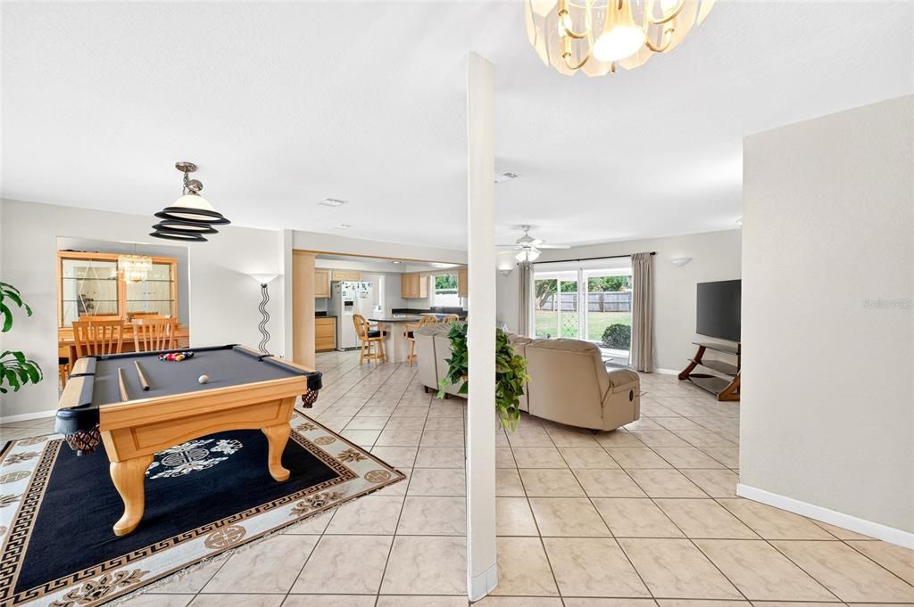 На продажу: $495,000 (4 спален, 2 ванн, 1930 Квадратных фут)