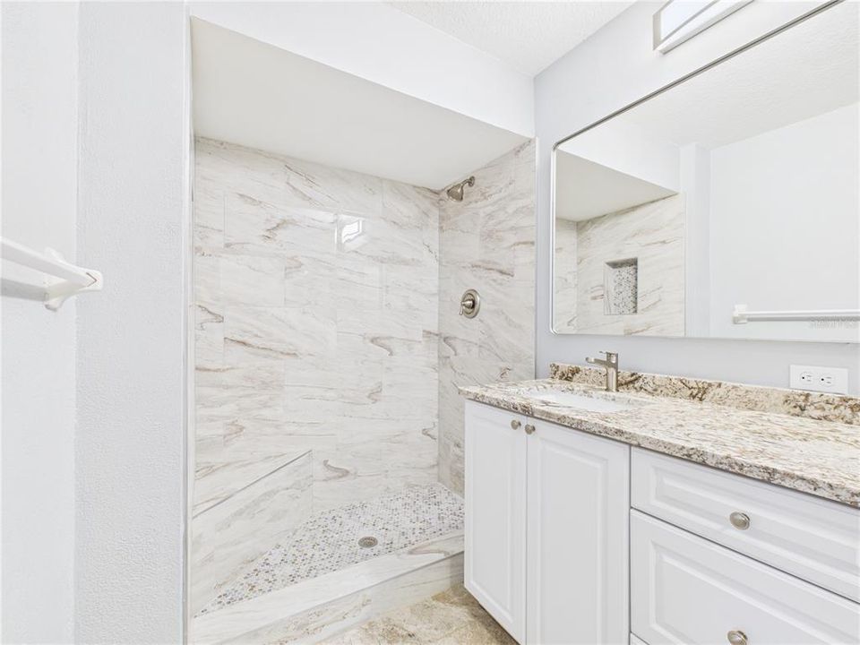 For Sale: $209,000 (2 beds, 2 baths, 1326 Square Feet)