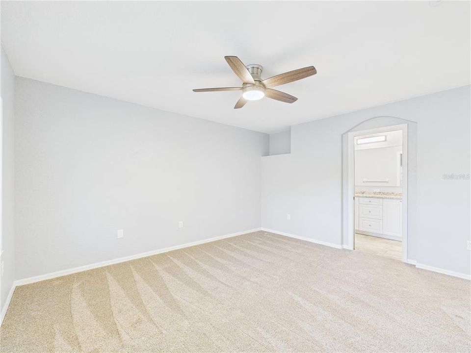 For Sale: $209,000 (2 beds, 2 baths, 1326 Square Feet)