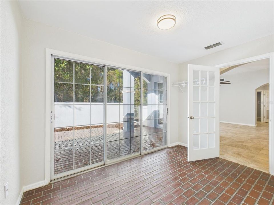 For Sale: $209,000 (2 beds, 2 baths, 1326 Square Feet)