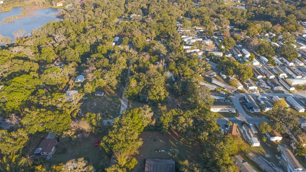 待售: $299,900 (1.48 acres)