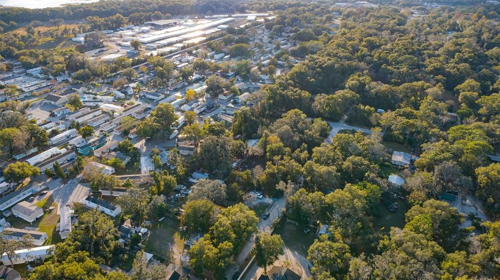 待售: $299,900 (1.48 acres)