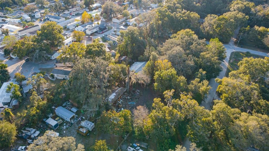 待售: $299,900 (1.48 acres)