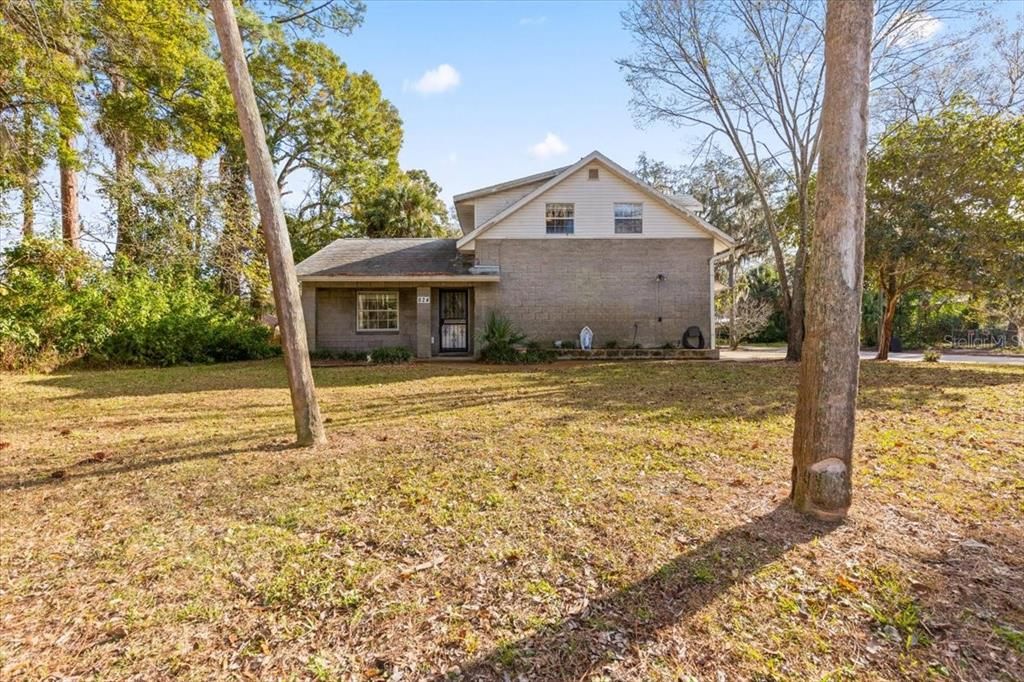 For Sale: $279,900 (3 beds, 2 baths, 1496 Square Feet)