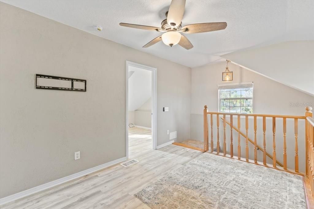 For Sale: $279,900 (3 beds, 2 baths, 1496 Square Feet)