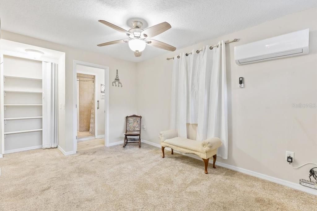 For Sale: $279,900 (3 beds, 2 baths, 1496 Square Feet)