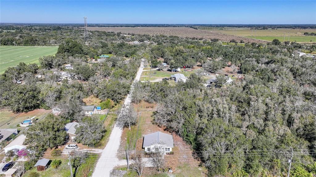 For Sale: $215,500 (3 beds, 1 baths, 952 Square Feet)