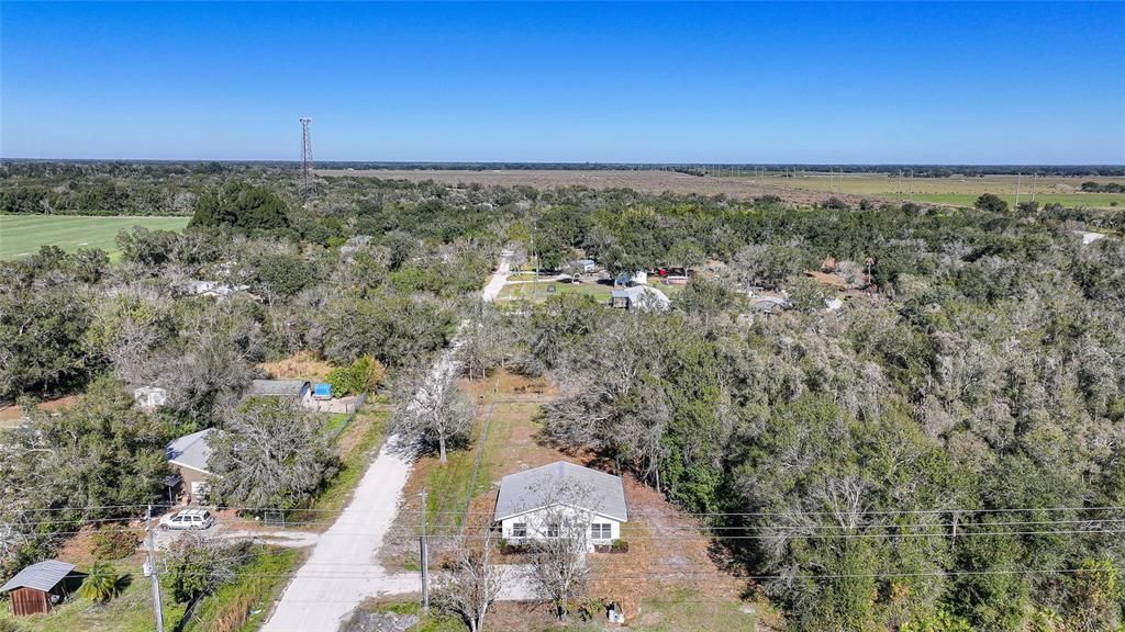 For Sale: $215,500 (3 beds, 1 baths, 952 Square Feet)