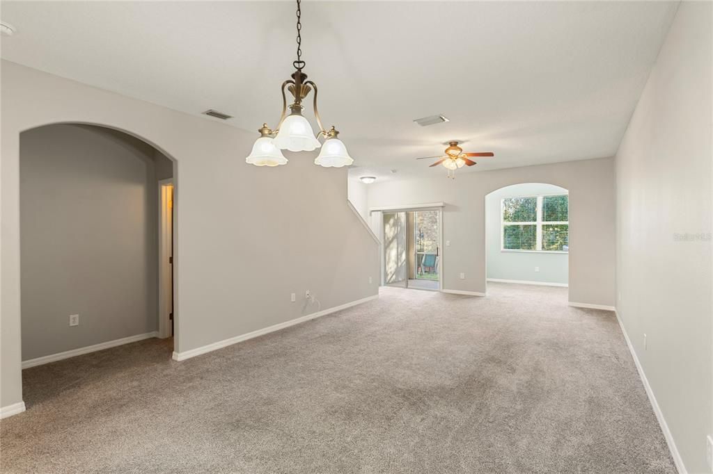 En Venta: $250,000 (2 camas, 2 baños, 1660 Pies cuadrados)