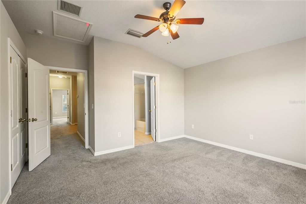 En Venta: $250,000 (2 camas, 2 baños, 1660 Pies cuadrados)