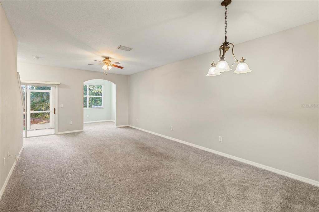 En Venta: $250,000 (2 camas, 2 baños, 1660 Pies cuadrados)