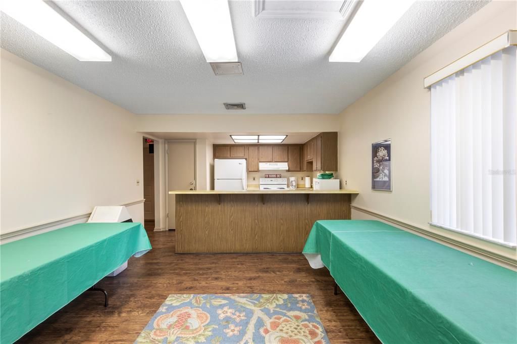 待售: $125,000 (2 贝兹, 2 浴室, 1099 平方英尺)