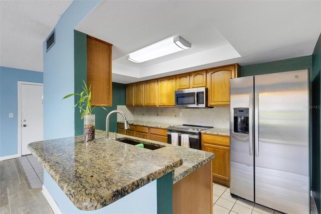 待售: $125,000 (2 贝兹, 2 浴室, 1099 平方英尺)