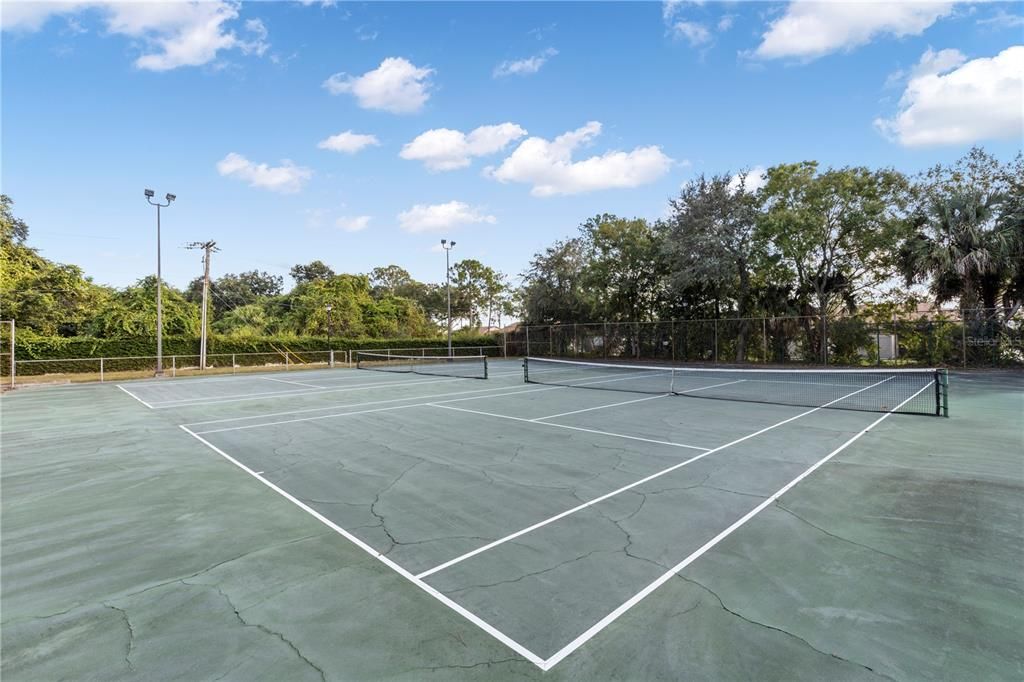 待售: $125,000 (2 贝兹, 2 浴室, 1099 平方英尺)