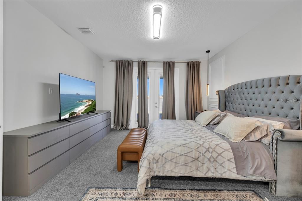 En Venta: $980,000 (6 camas, 5 baños, 4694 Pies cuadrados)