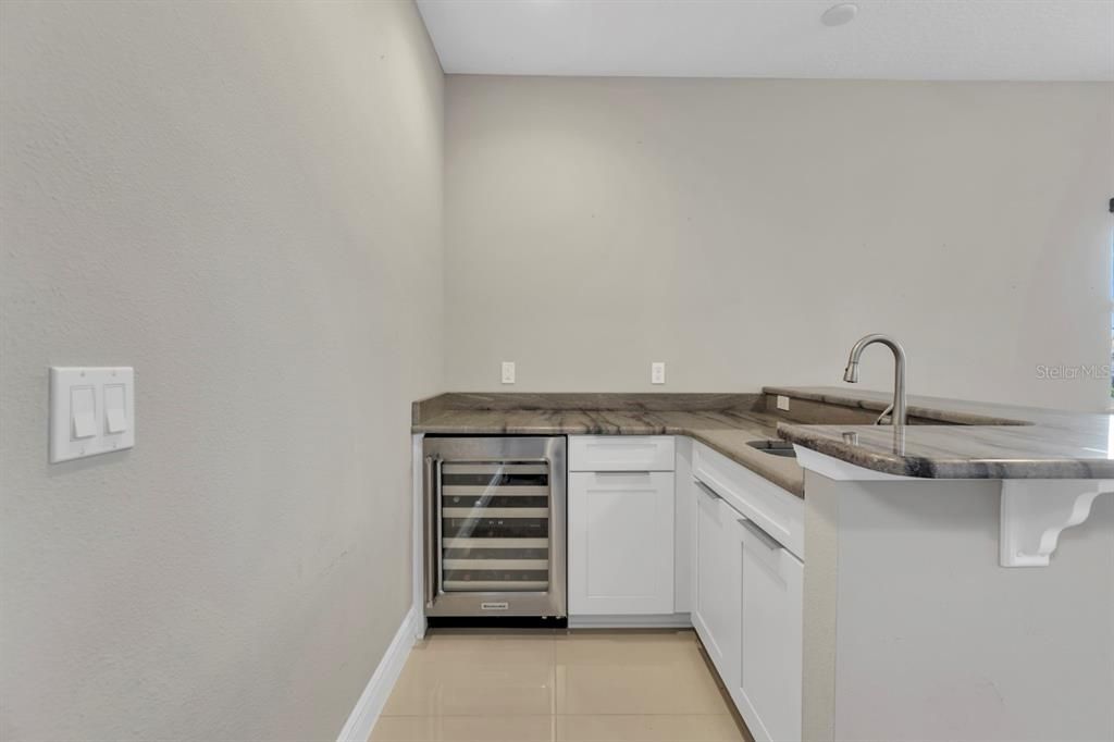 En Venta: $980,000 (6 camas, 5 baños, 4694 Pies cuadrados)