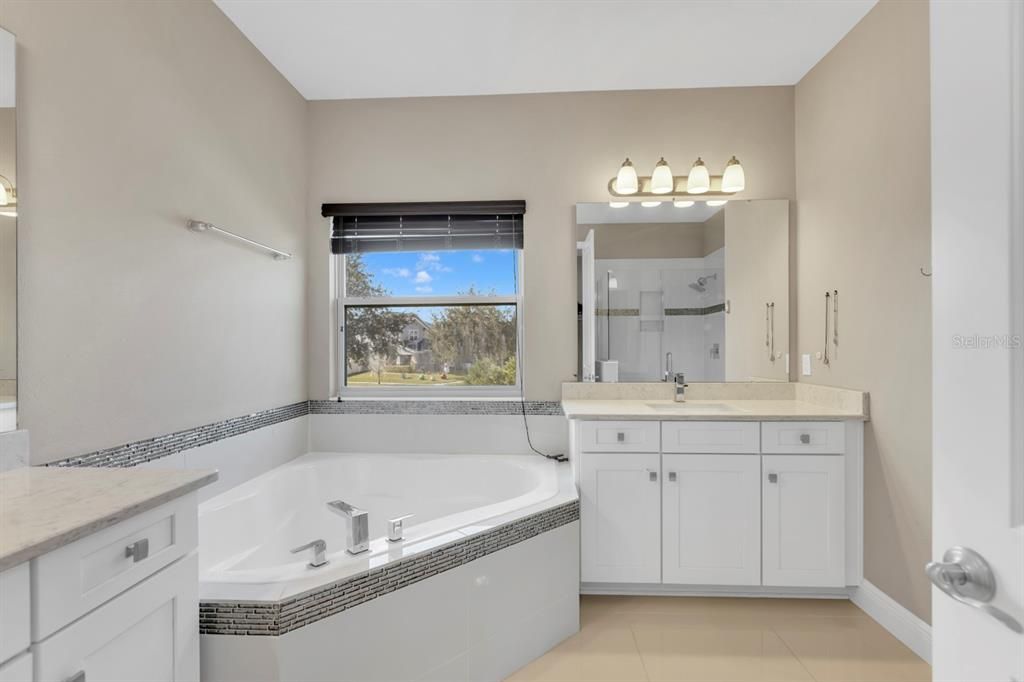 En Venta: $980,000 (6 camas, 5 baños, 4694 Pies cuadrados)