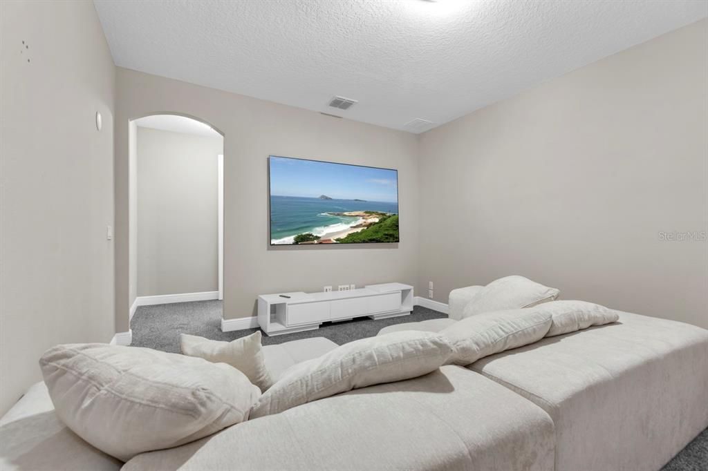 En Venta: $980,000 (6 camas, 5 baños, 4694 Pies cuadrados)