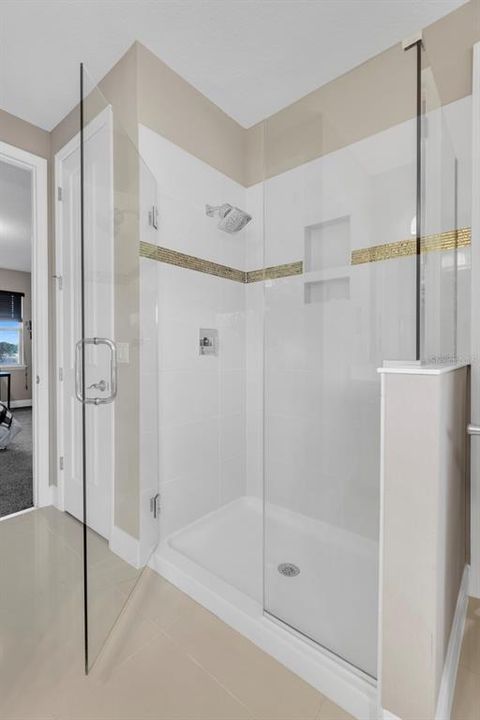 En Venta: $980,000 (6 camas, 5 baños, 4694 Pies cuadrados)