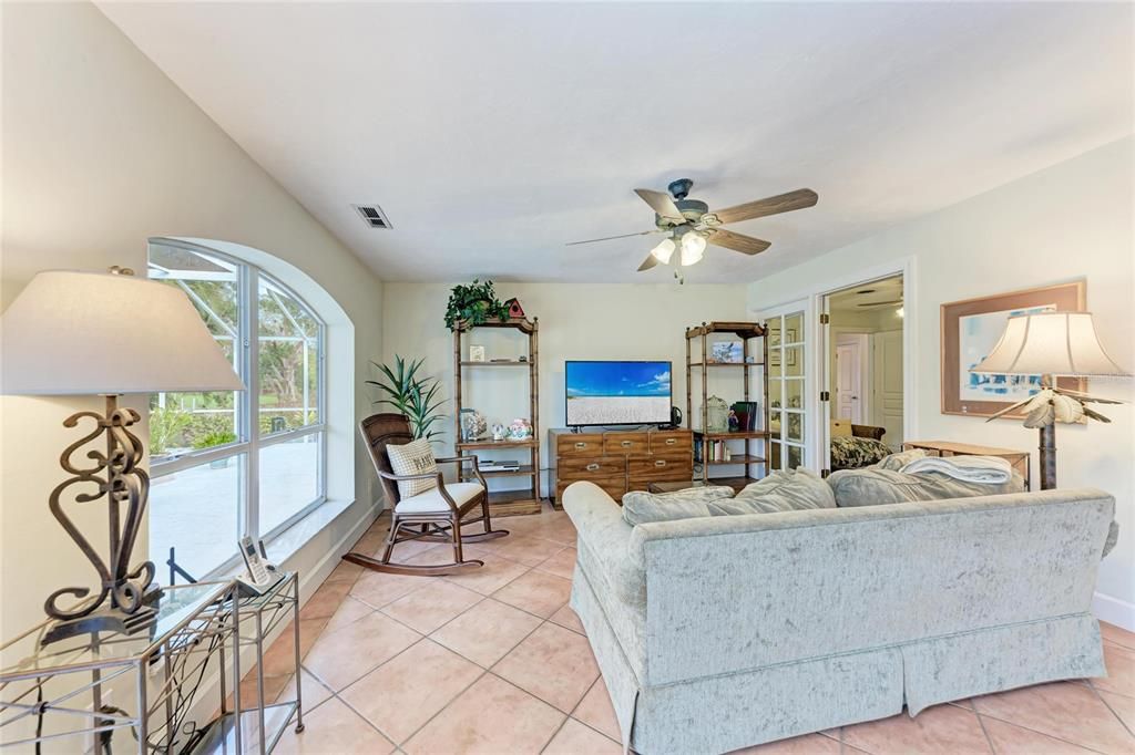 For Sale: $750,000 (3 beds, 2 baths, 1818 Square Feet)