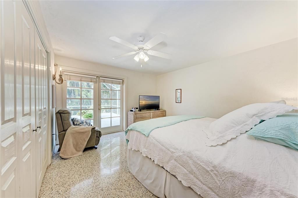 For Sale: $750,000 (3 beds, 2 baths, 1818 Square Feet)