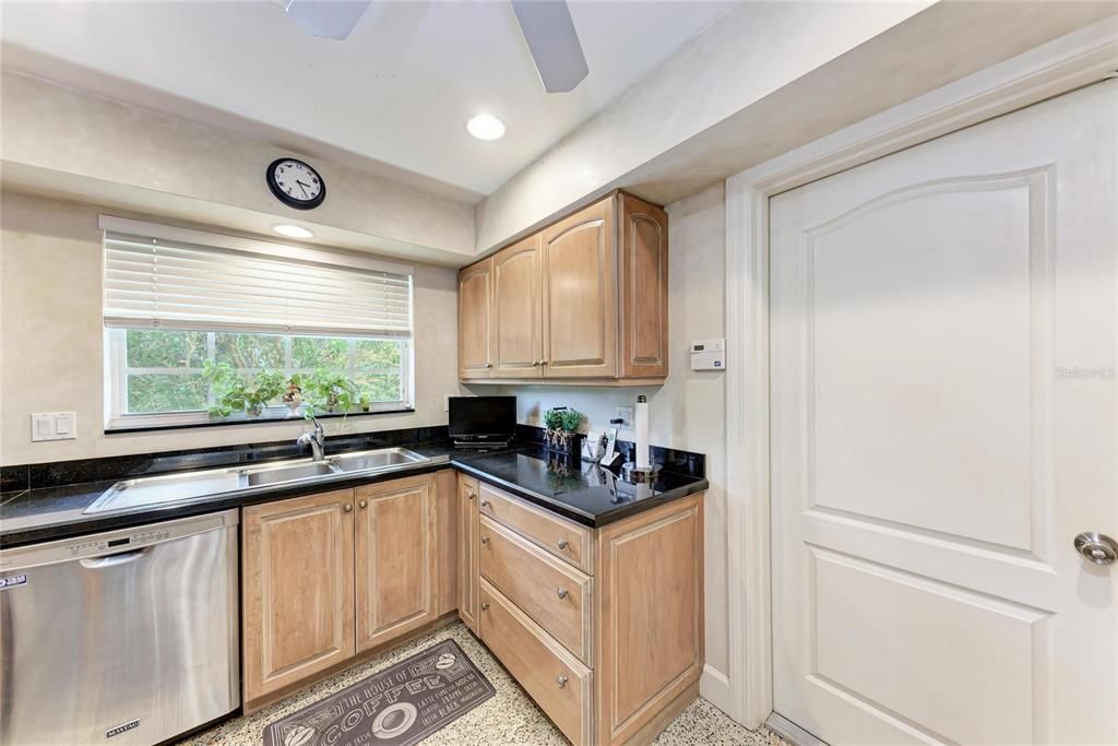 For Sale: $750,000 (3 beds, 2 baths, 1818 Square Feet)