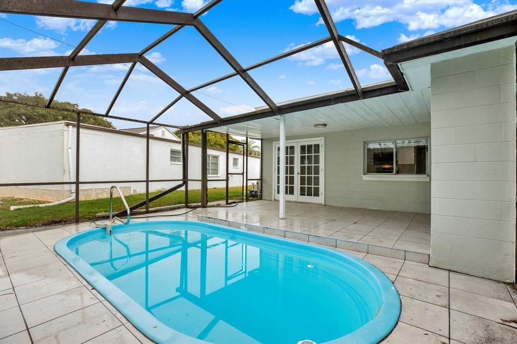 На продажу: $300,000 (3 спален, 2 ванн, 1326 Квадратных фут)