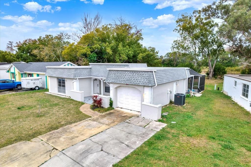 На продажу: $300,000 (3 спален, 2 ванн, 1326 Квадратных фут)