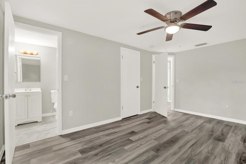 На продажу: $300,000 (3 спален, 2 ванн, 1326 Квадратных фут)