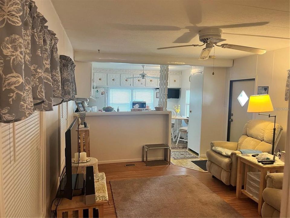 En Venta: $90,000 (2 camas, 1 baños, 672 Pies cuadrados)