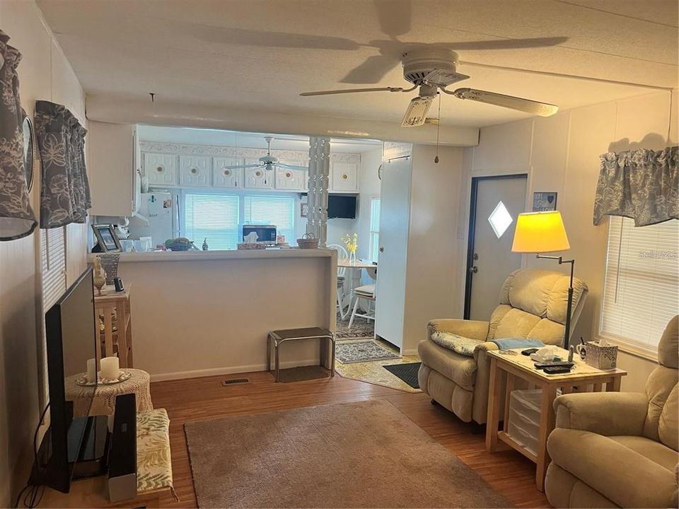 En Venta: $90,000 (2 camas, 1 baños, 672 Pies cuadrados)