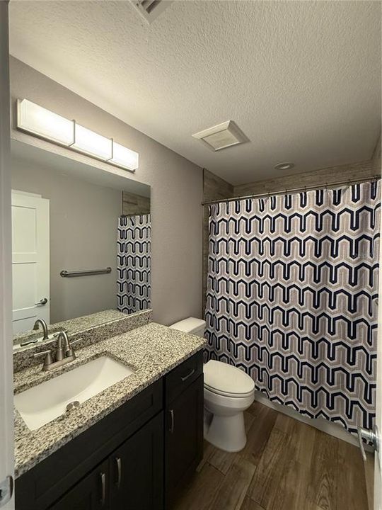 出租: $2,100 (3 贝兹, 2 浴室, 1433 平方英尺)